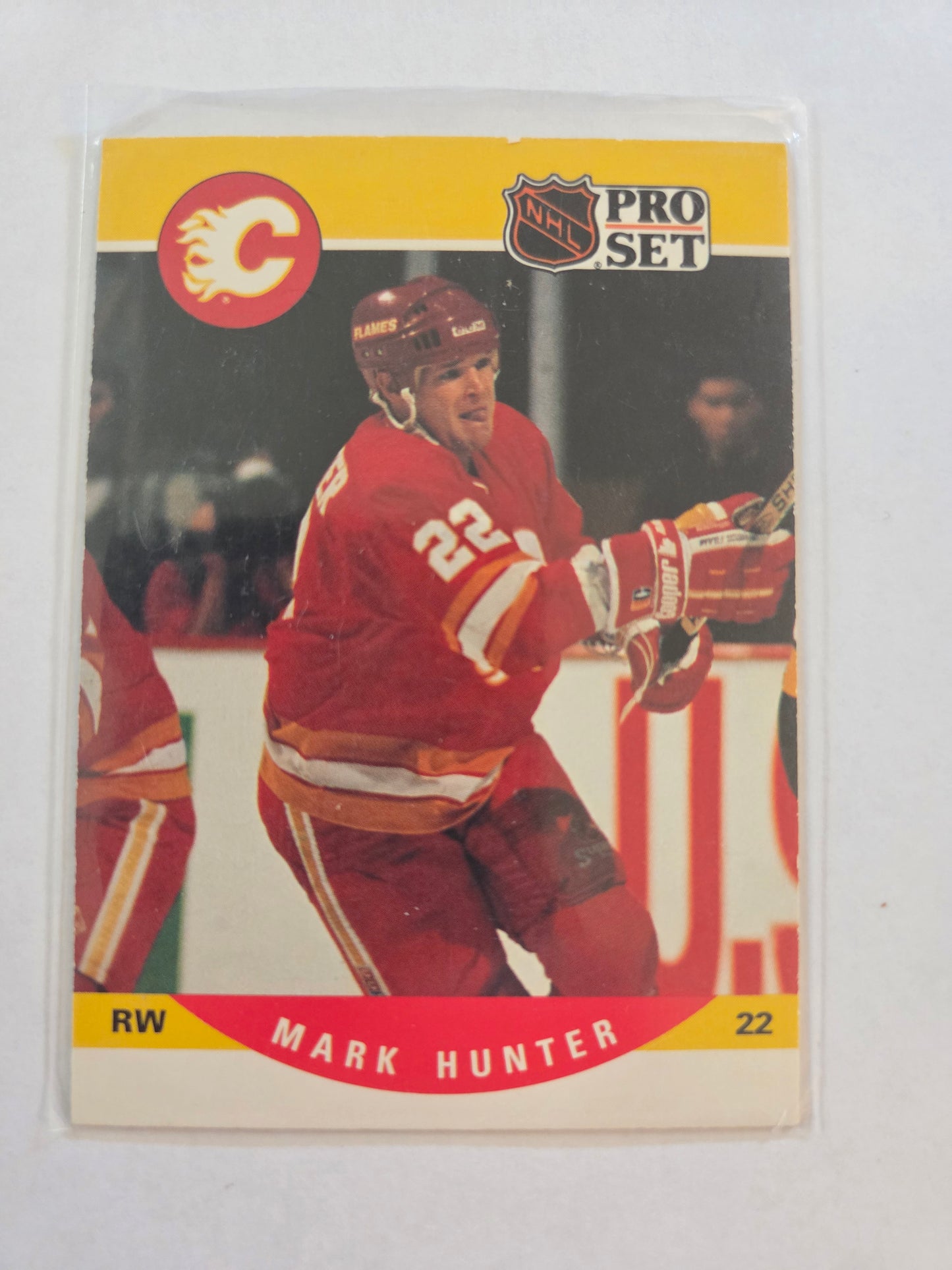 Mark Hunter NHL Pro Set #422 [Calgary Flames]
