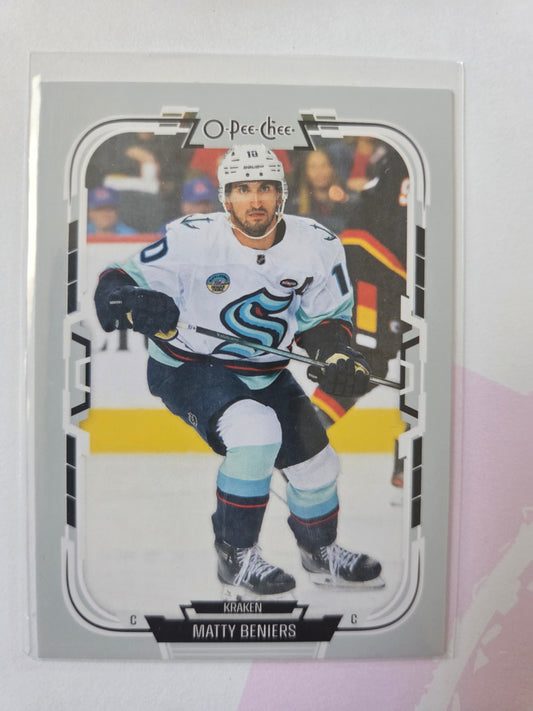 Matty Beniers O-Pee-Chee Hockey #449 [Seattle Kraken]