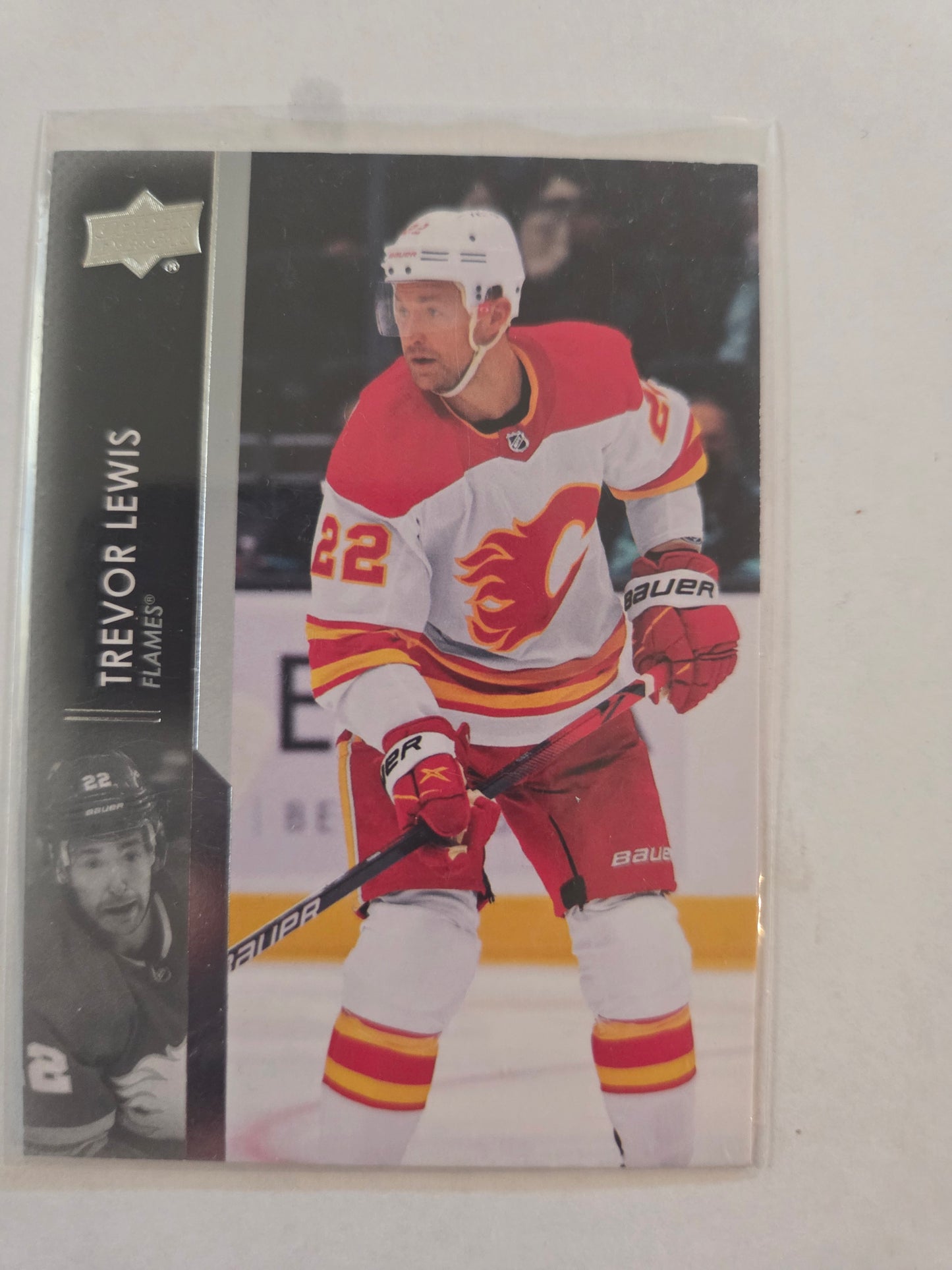 Trevor Lewis Upper Deck Extended Series #528 [Calgary Flames]