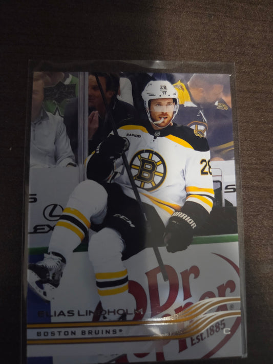 Elias Lindholm Upper Deck Series 1 #8 [Boston Bruins]