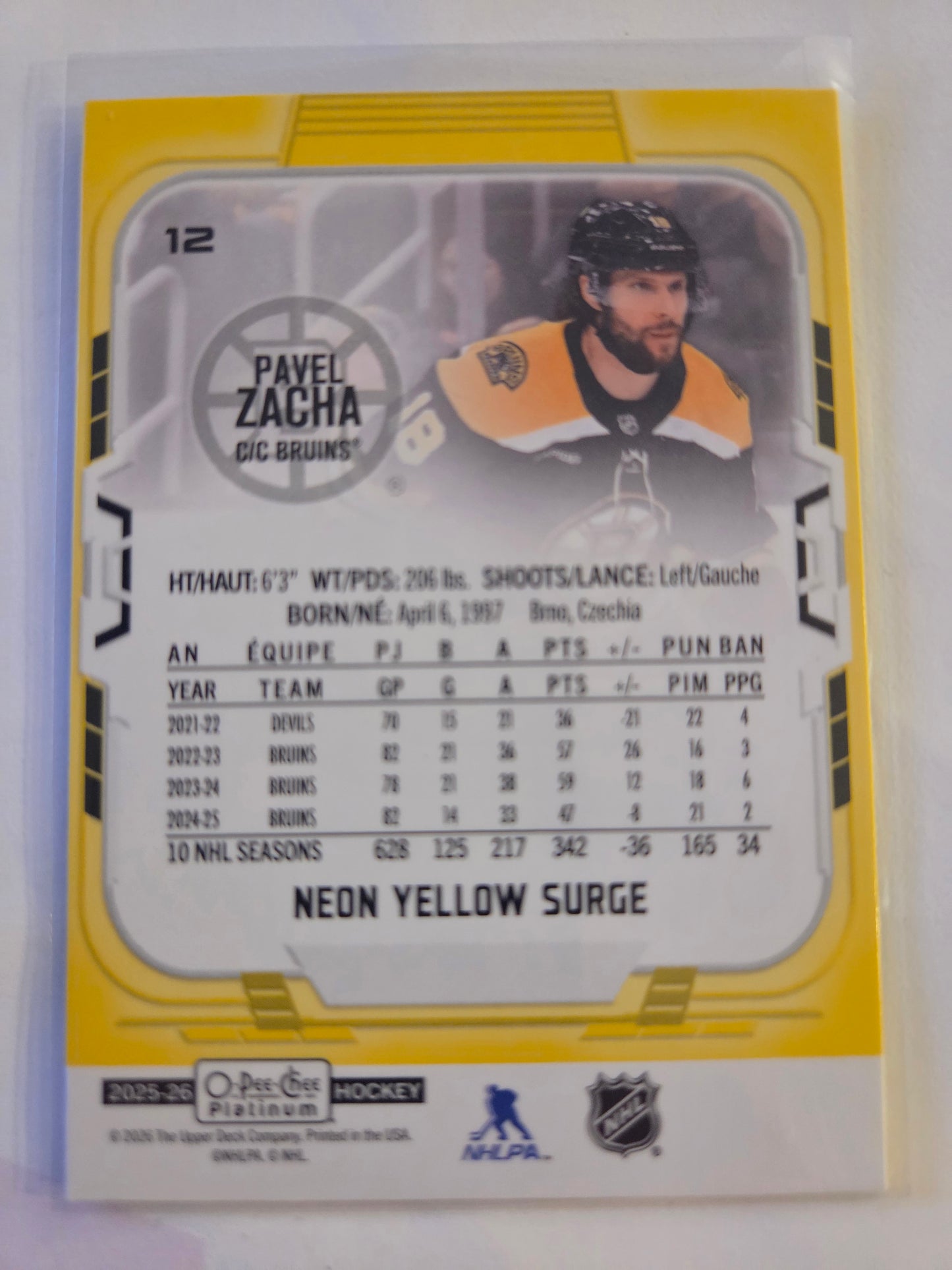 Pavel Zacha O-Pee-Chee Platinum Hockey Neon Yellow Surge #12 [Boston Bruins]